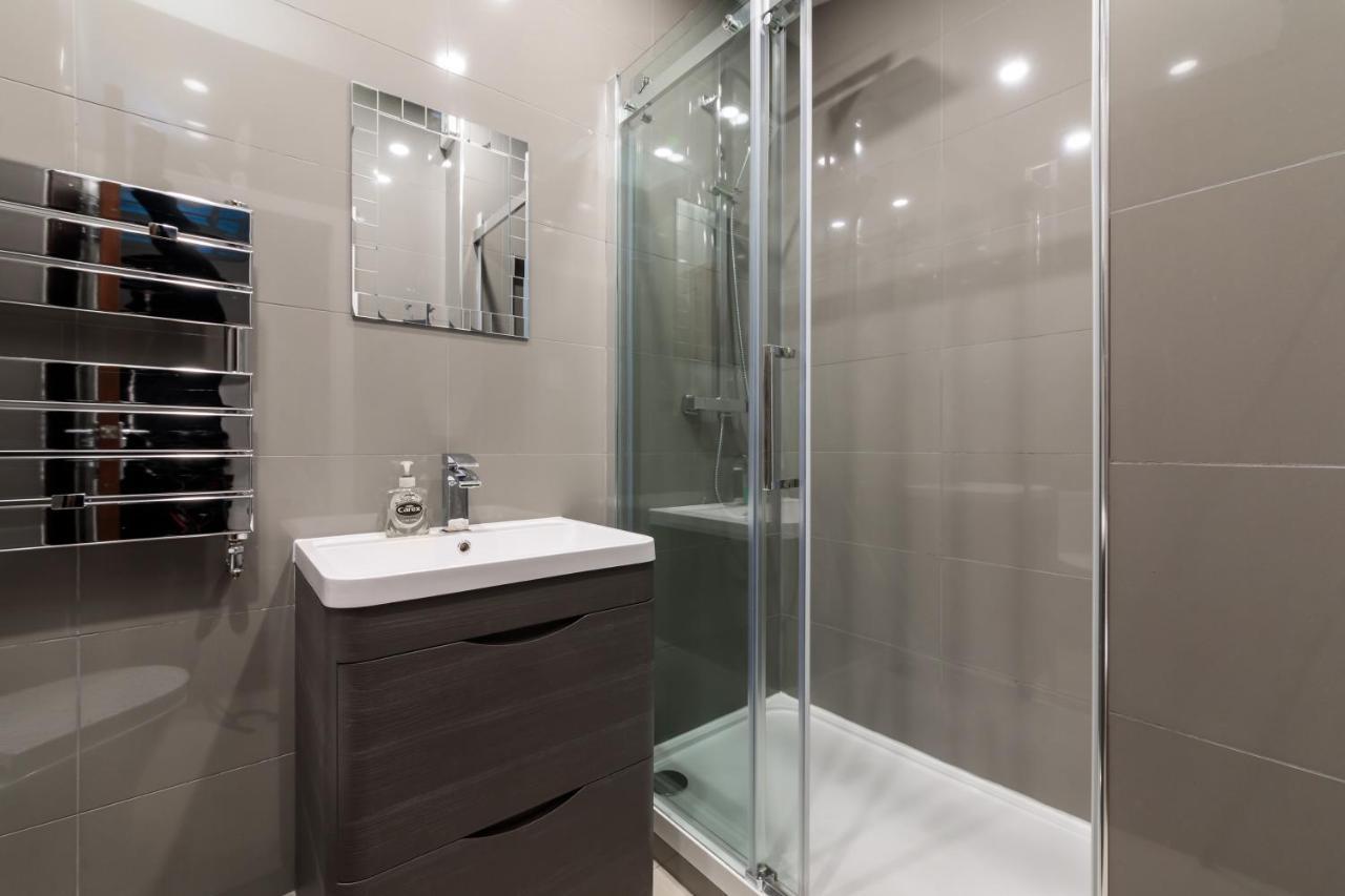 Oxford Circus Luxury Holiday Let London Exterior photo